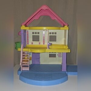 2005 Fisher-Price My First Dollhouse